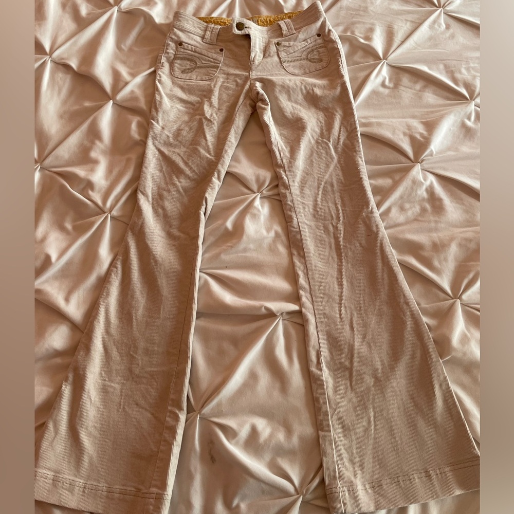 Women’s Cream Colored Corduroy Flare Pants Size 3 | Wearil Declare It